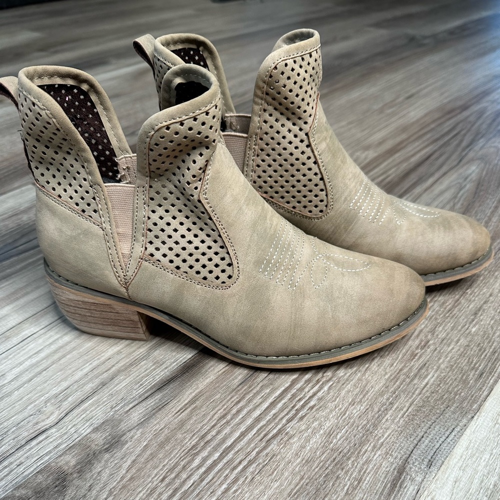 ALTAR’D STATE BOOTS